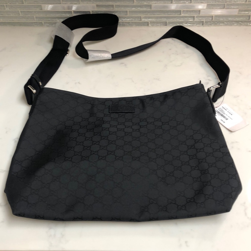 Brand New with tags black Gucci Messenger Bag